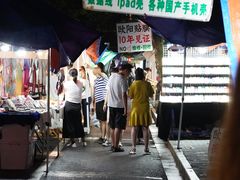 -吴山路夜市