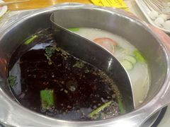 -袁记串串香(泉水轻轨站店)