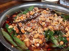 -周良天山牛杂城(天山路总店)