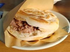 腊汁白吉馍夹肉-东关吉祥西安腊汁肉夹馍(健德门店)