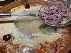-洱火云南酸菜牛肉火锅(石景山当代商城店)