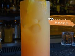-城墙外BAR