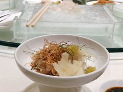 拌鱼生-星湖愉景酒家