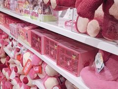 -名创优品(北京新中关购物中心地铁层店)