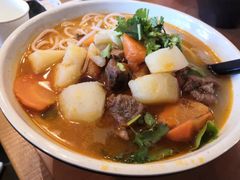 香辣牛排米线-老妈米线(港龙店)