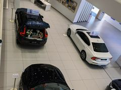 -杭州中沃沃尔沃4S店(滨江区店)