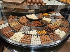 -Laderach 莱德拉(上海环贸iapm店)