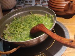 黑猪灼泉水时蔬-吃饭皇帝大土家民族菜(正大广场店)