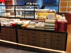 面包甜点陈列柜-百饼园(元洪城店)
