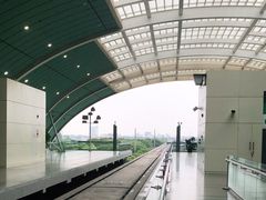 -龙阳路磁悬浮列车总站-停车场