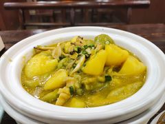 家常炖大鱼头-咱家大院海鲜家常菜