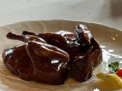 五香脆皮乳鸽-三号黄浦会Canton Table