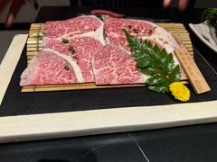 -山川小町·极番烧肉(新地假日广场店)