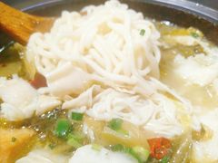 -周鱼小馆石锅酸菜鱼(活力汇店)