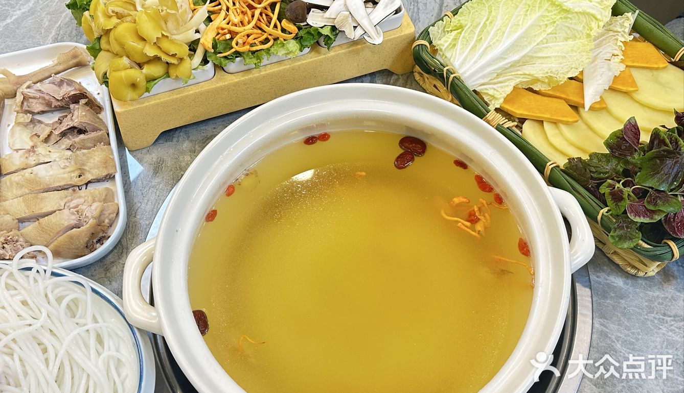 💥💥光菌彩野生菌火锅：一场舌尖上的奇幻之