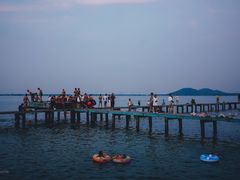 -凌波门游泳池