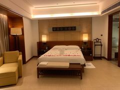 -三亚湾海居铂尔曼度假酒店