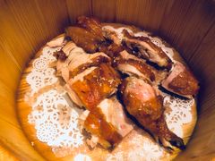 烈焰红唇-胡桃里音乐酒馆(环亚凯瑟琳广场店)