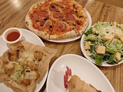 -城市大道红炉披萨烘焙坊