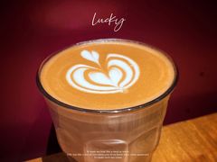 澳白-Punchline Coffee&Roaster(同济大学店)