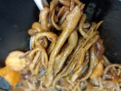 -山妹子铁锅炖