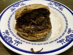 烧饼夹烧牛羊肉-老爆肚满五香烧牛羊肉