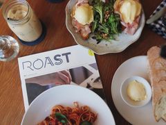 -ROAST coffee & eatery