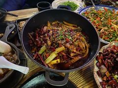 干锅耗儿鱼-嘎嘎鸭脑壳江湖菜(五里店)