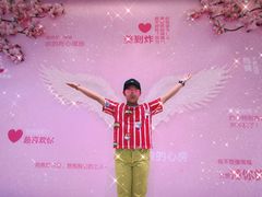 -冰堡国际溜冰场(观澜湖新城MHMALL店)