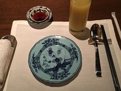餐具摆设-夏苑(新加坡丽思卡尔顿美年酒店)
