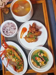 -臻康乃馨月子中心(集美店)
