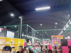 -嘿哟动霸CHUA·新潮玩运动娱乐中心·蹦床滑冰团建乐园