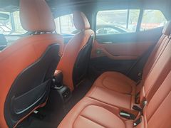 -上海宝信宝马4S店