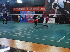 -尤尼克斯羽毛球主题馆