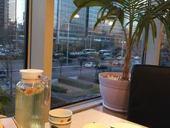 靠窗位-烹然四季椰子鸡火锅(团结湖总店)