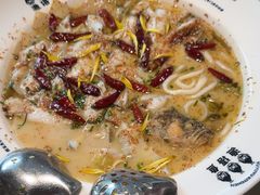 -渔语鱼酸菜鱼新川菜(来福士店)