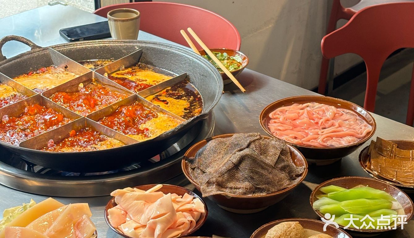 这家咕噜咕噜的火锅让人太有食欲了！！