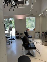 -SALON DE VANHADA