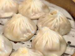 蟹粉鲜肉-馋三尺蟹粉小笼(人民广场店)