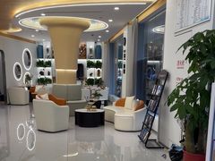 -皓齿连锁·雅贝健口腔·种植·矫正中心(虹口曲阳路店)
