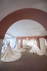 -派丽莫Pellimo原创设计婚纱品牌