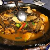 芒果汁鲜榨的，不甜刚好。「油渣芋艿烧面包蟹」汤很香