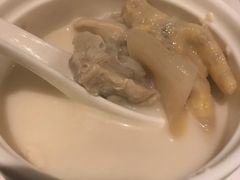花胶杏汁炖白肺-逸东轩(香港逸东酒店)
