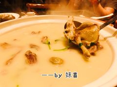 开锅胡椒猪肚乳鸽-广东道至正餐厅(区庄店)
