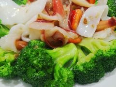 西蘭花炒花枝蚌片-豪宴海鲜酒家