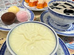 -广信牛奶甜品世家(台东店)