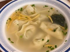 荠菜虾仁大馄饨-王家沙点心店(南京西路总店)