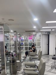 -米娜护肤造型