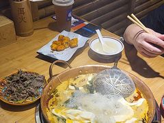 -洱火云南酸菜牛肉火锅(石景山当代商城店)
