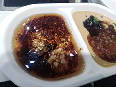 -百品聚旋转火锅(万德庄店)